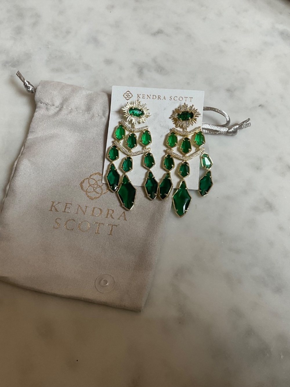 Kendra Scott Alexandria Tiered Statement Earrings in Gold & Green Glass - Picture 3 of 5